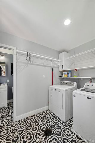 11971 Brookmont Drive, Maryland Heights, MO 63043