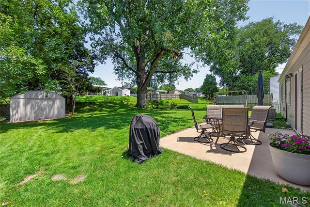 11971 Brookmont Drive, Maryland Heights, MO 63043