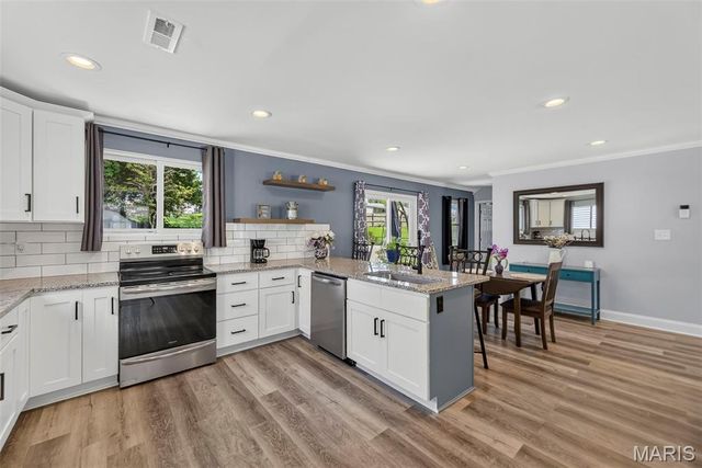 11971 Brookmont Drive, Maryland Heights, MO 63043