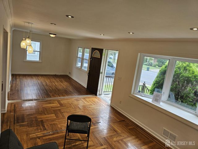 895 Madison Avenue, Rahway, NJ 07065
