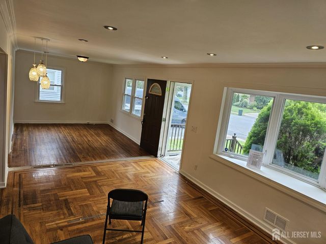 895 Madison Avenue, Rahway, NJ 07065