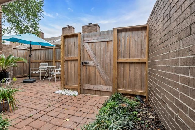 13740 Hollowgreen Drive 605, Houston, TX 77082