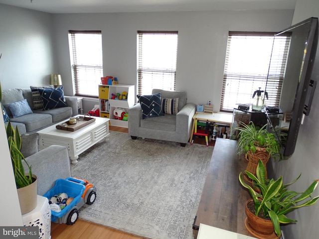 235 FISHER DR, York, PA 17404