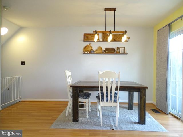 235 FISHER DR, York, PA 17404