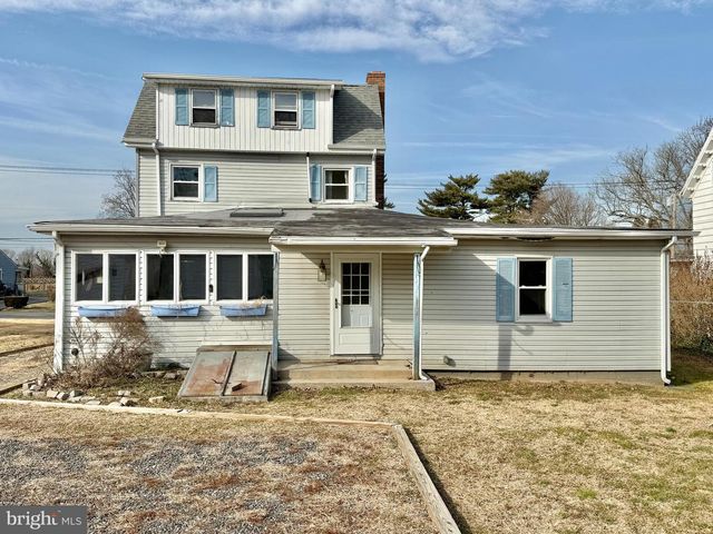 26 MARKET LN, Greenwich, NJ 08323