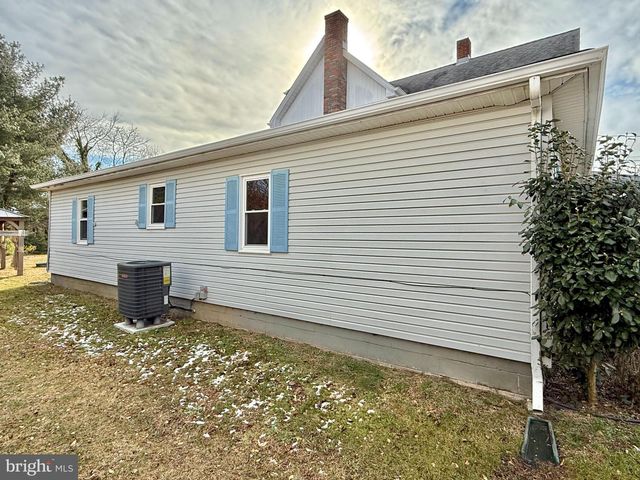 26 MARKET LN, Greenwich, NJ 08323