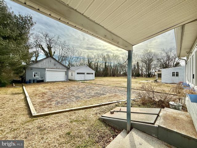 26 MARKET LN, Greenwich, NJ 08323