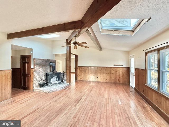 26 MARKET LN, Greenwich, NJ 08323