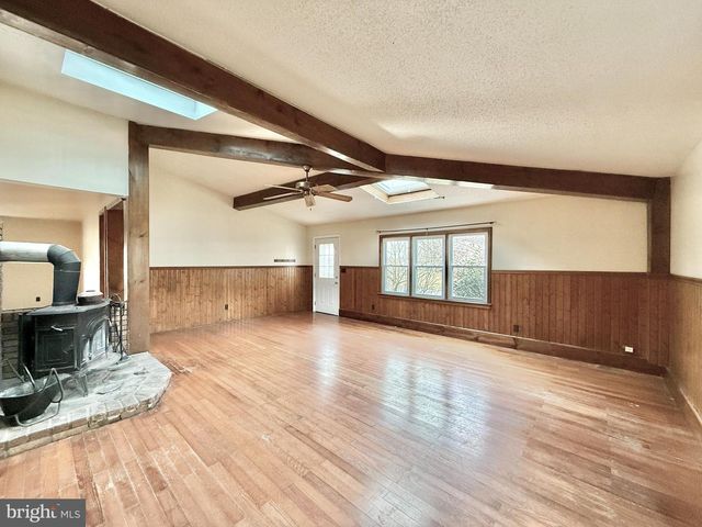 26 MARKET LN, Greenwich, NJ 08323