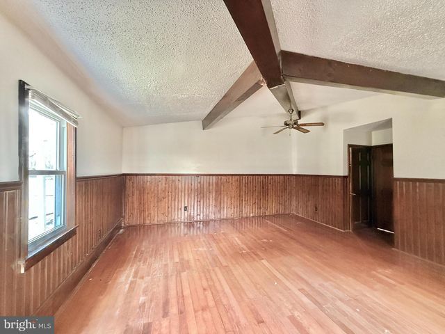 26 MARKET LN, Greenwich, NJ 08323