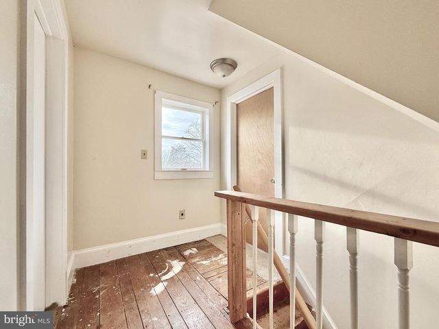 26 MARKET LN, Greenwich, NJ 08323