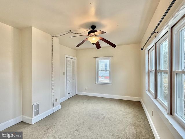 26 MARKET LN, Greenwich, NJ 08323