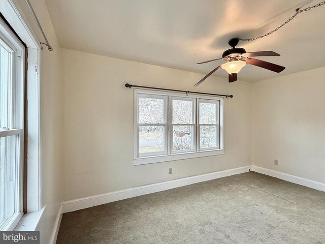 26 MARKET LN, Greenwich, NJ 08323