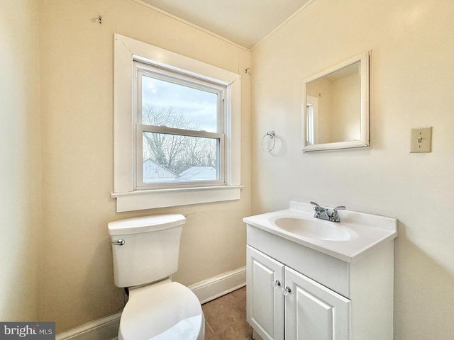 26 MARKET LN, Greenwich, NJ 08323