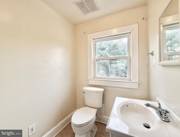 26 MARKET LN, Greenwich, NJ 08323