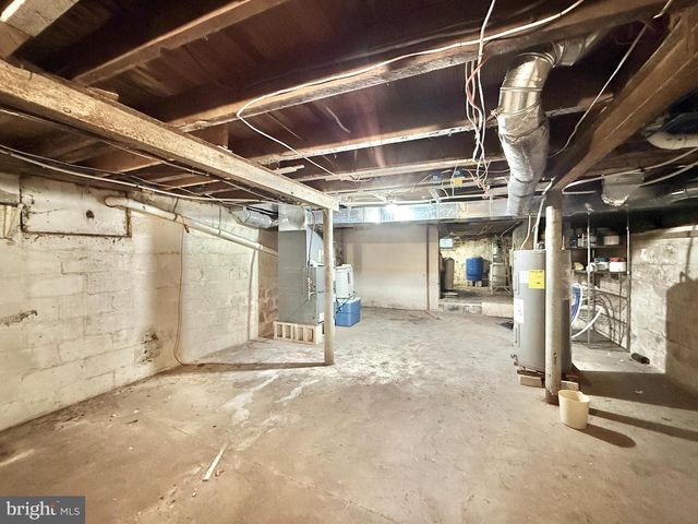 26 MARKET LN, Greenwich, NJ 08323