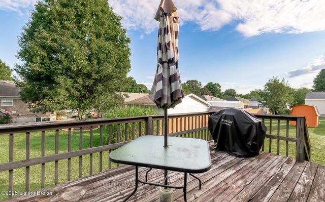 181 Eathan Ct, Mt Washington, KY 40047