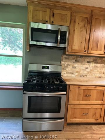 808 Excelsior Road, Greenwood, AR 72936