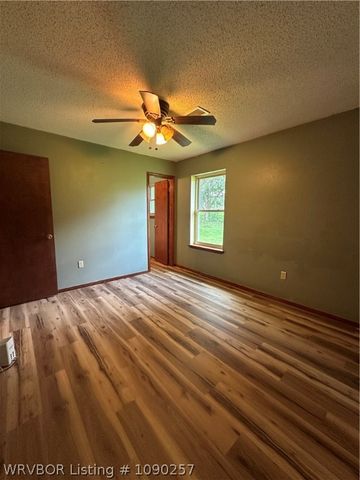 808 Excelsior Road, Greenwood, AR 72936
