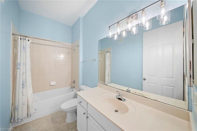 970 Peggy CIR 604, Naples, FL 34113