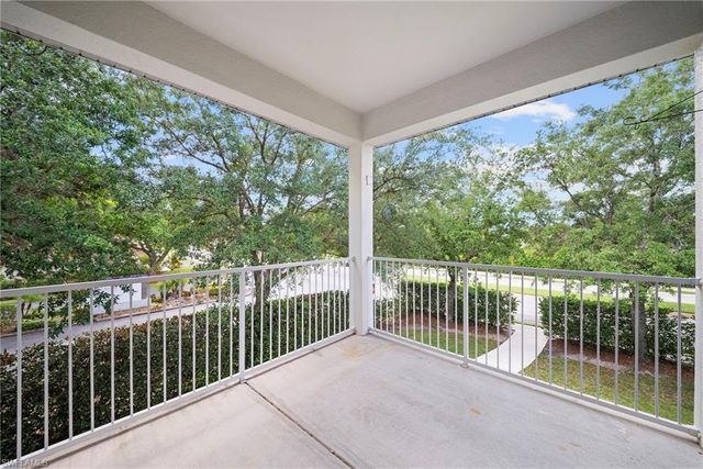 970 Peggy CIR 604, Naples, FL 34113