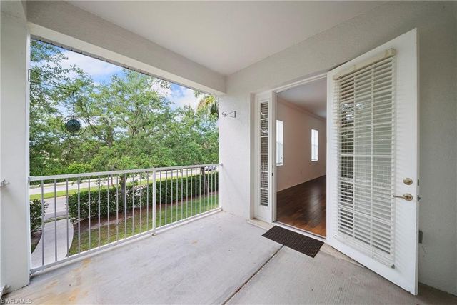 970 Peggy CIR 604, Naples, FL 34113