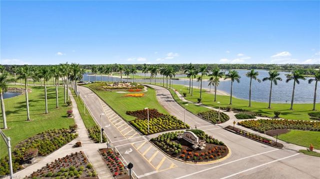 970 Peggy CIR 604, Naples, FL 34113