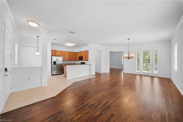 970 Peggy CIR 604, Naples, FL 34113