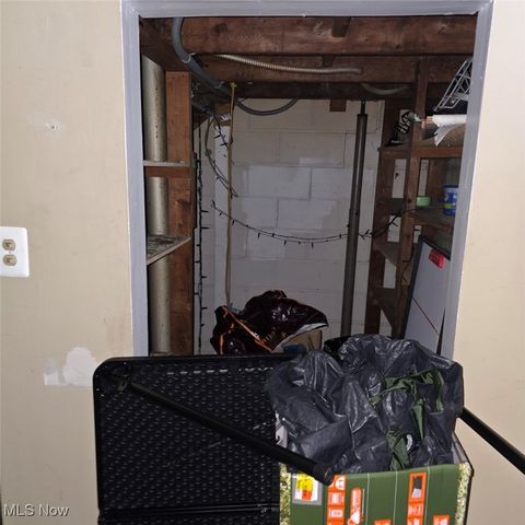 23080 Mildred Avenue, North Olmsted, OH 44070