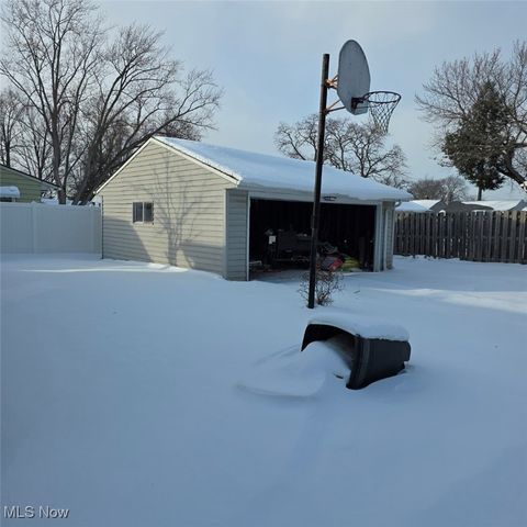 23080 Mildred Avenue, North Olmsted, OH 44070