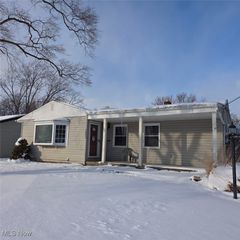23080 Mildred Avenue, North Olmsted, OH 44070