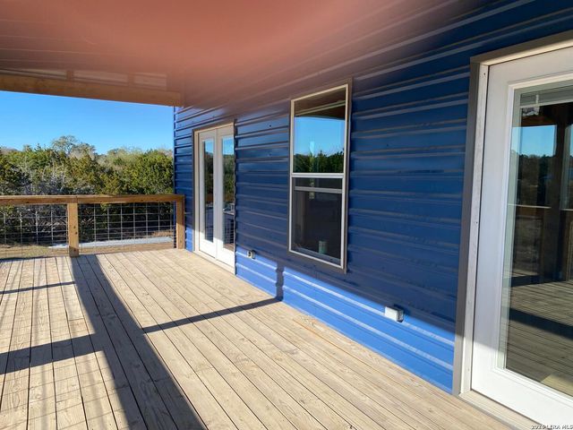 298 Medina, Bandera, TX 78003