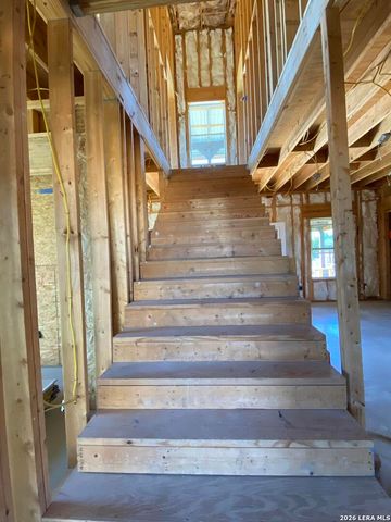 298 Medina, Bandera, TX 78003