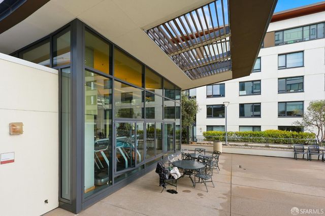 250 King Street 1304, San Francisco, CA 94107