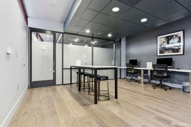 250 King Street 1304, San Francisco, CA 94107