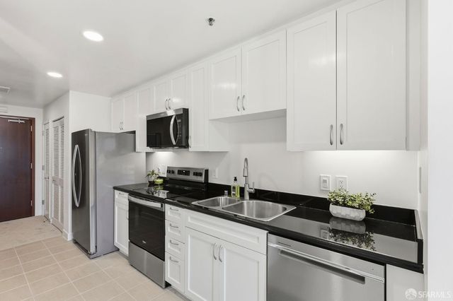 250 King Street 1304, San Francisco, CA 94107