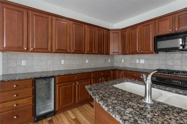 6 Turnberry Court, Monroe, NY 10950