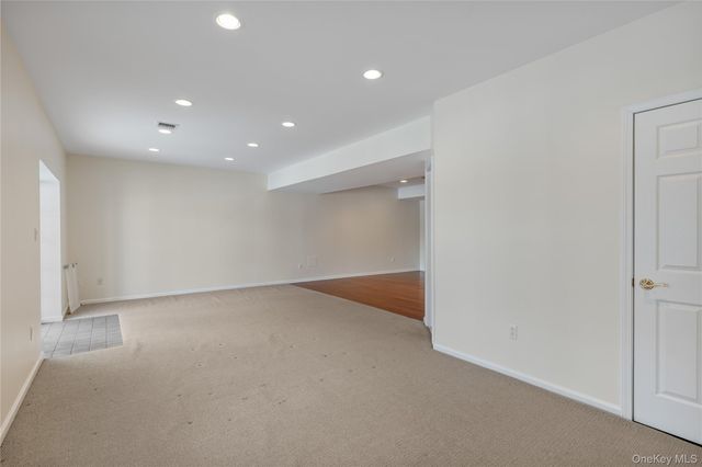 6 Turnberry Court, Monroe, NY 10950