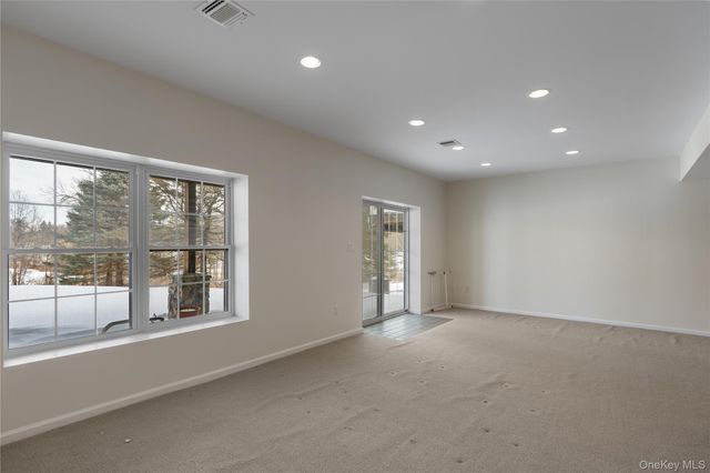 6 Turnberry Court, Monroe, NY 10950