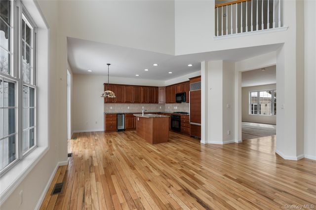 6 Turnberry Court, Monroe, NY 10950