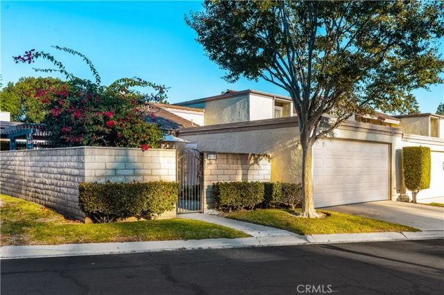 5573 E Vista Del Rio, Anaheim Hills, CA 92807