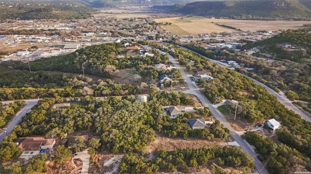 649 Kindersley, Canyon Lake, TX 78133