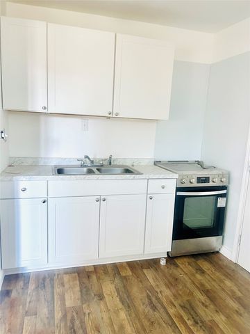 3529 Herrling Street, Dallas, TX 75210