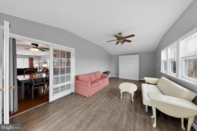 8 CRAIG RD, Bear, DE 19701