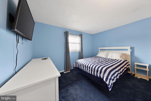 8 CRAIG RD, Bear, DE 19701