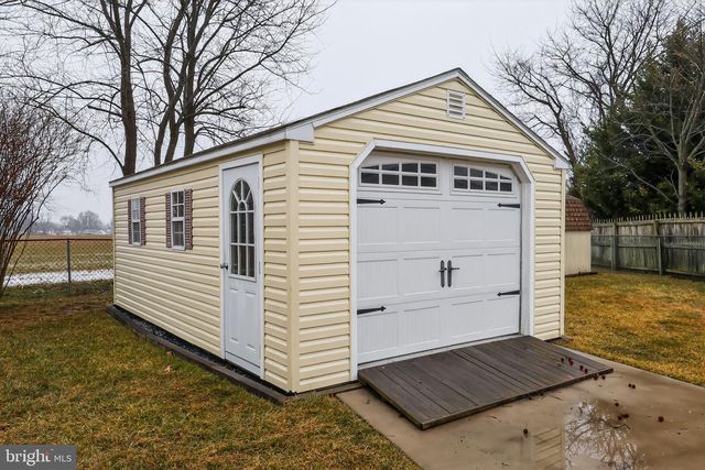 8 CRAIG RD, Bear, DE 19701