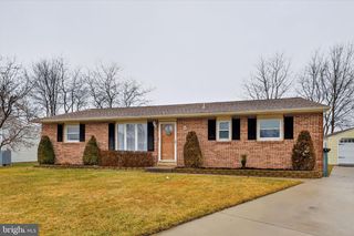 8 CRAIG RD, Bear, DE 19701