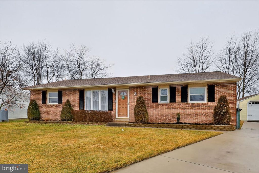 8 CRAIG RD, Bear, DE 19701