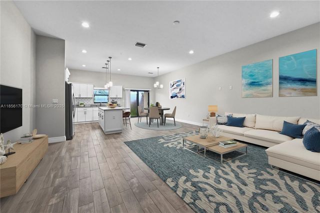 9213 NW 16th St, Pembroke Pines, FL 33024