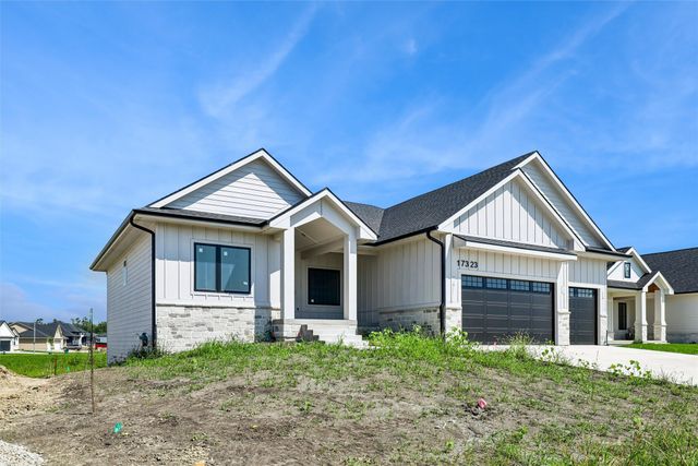17323 Northview Drive, Urbandale, IA 50263